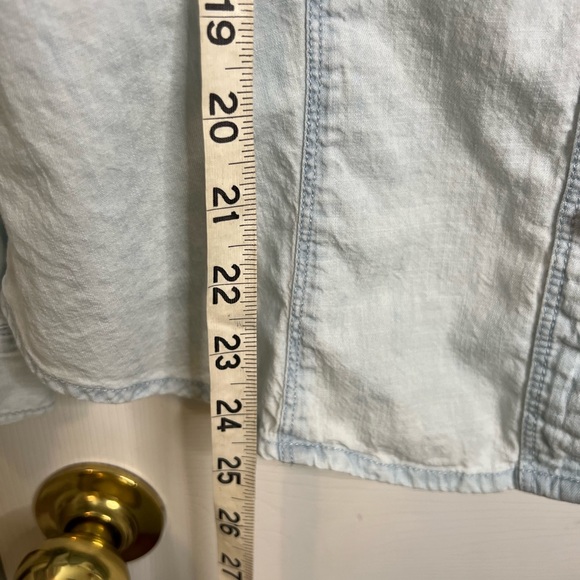 The Loft “softened” chambray light weight denim shirt Sz Medium - Picture 7 of 11